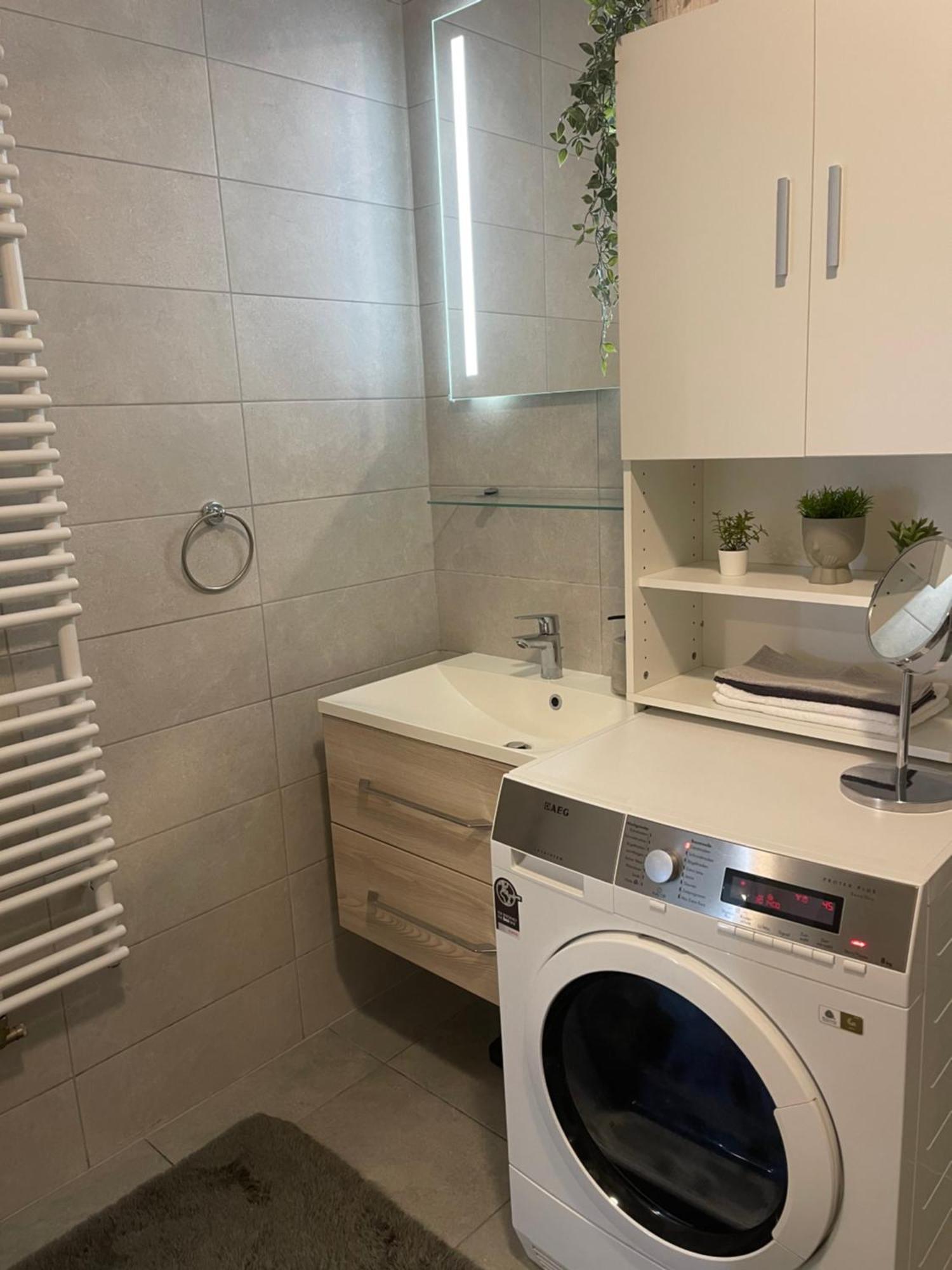 Luna,Central,Self-Check In,Ac,Wi-Fi, Washer,Free Parking Zapresic Exterior photo